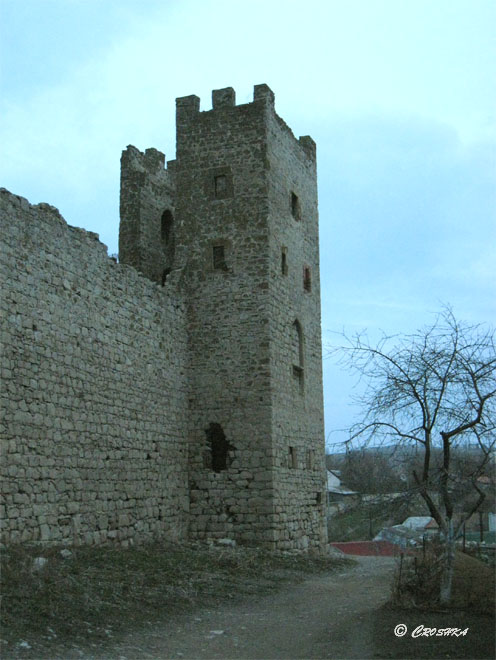 Башня Генуэзской крепости.